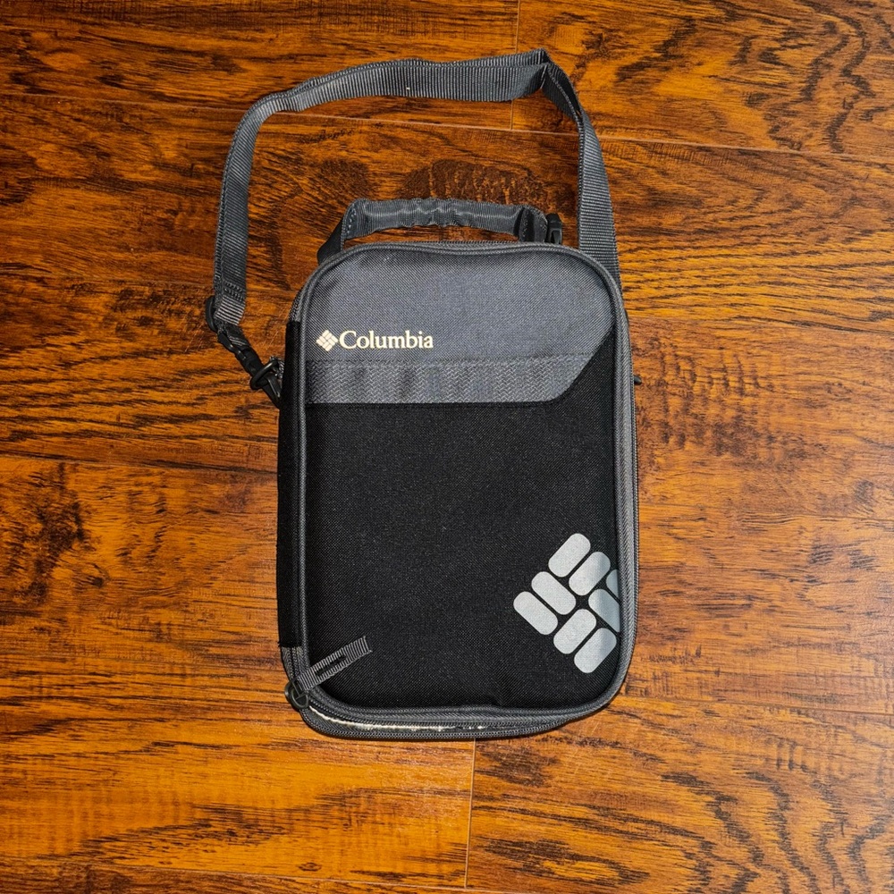 Columbia NEW Hard Shell Lunchbox Black and Gray Lunch Bag + Strap Columbia Logo